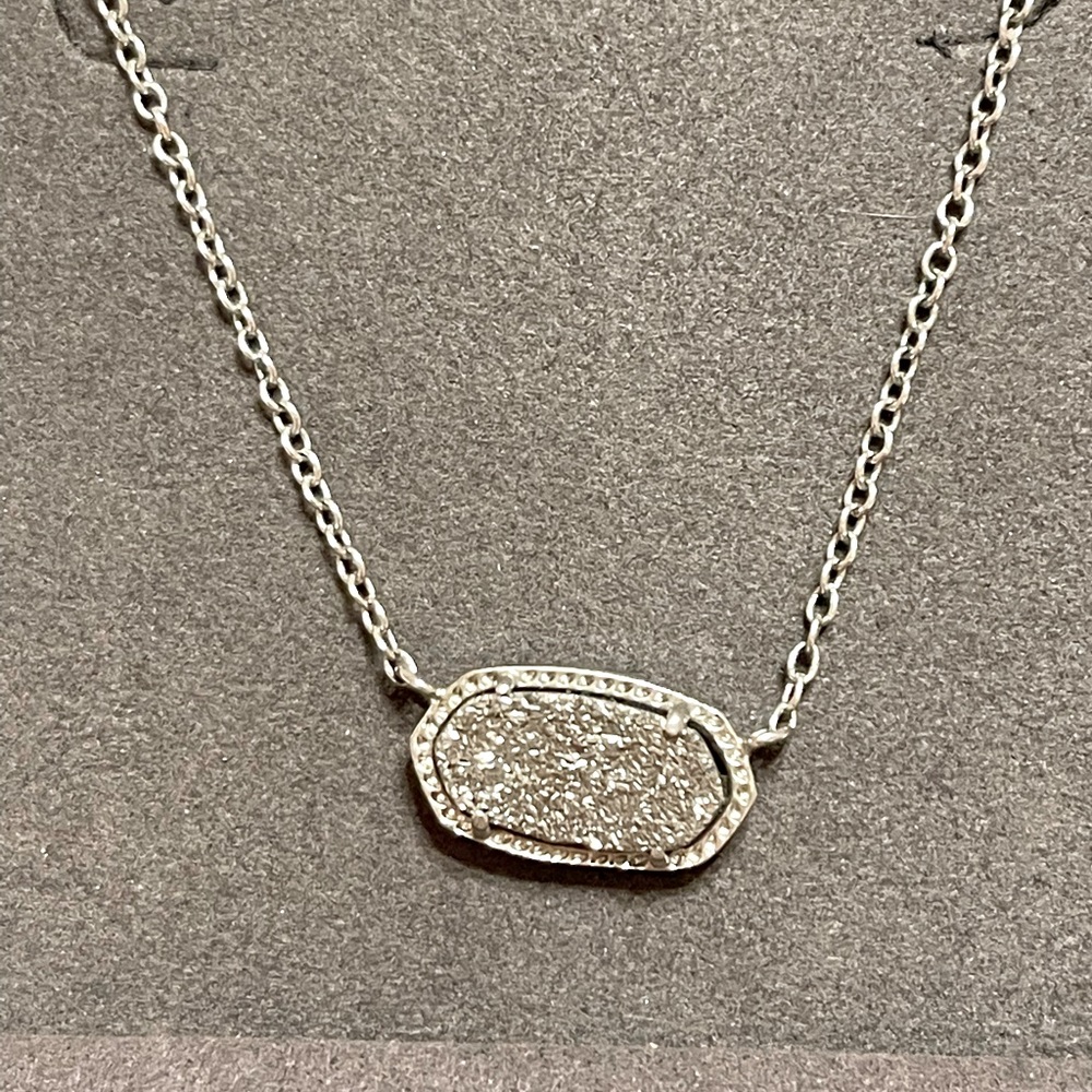 EUC Kendra Scott Elisa Silver Pendant Necklace in Platinum Drusy